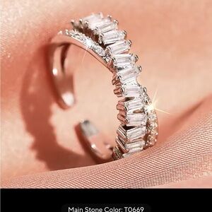 Farah Jewelry Silver and White Gemstone Ring